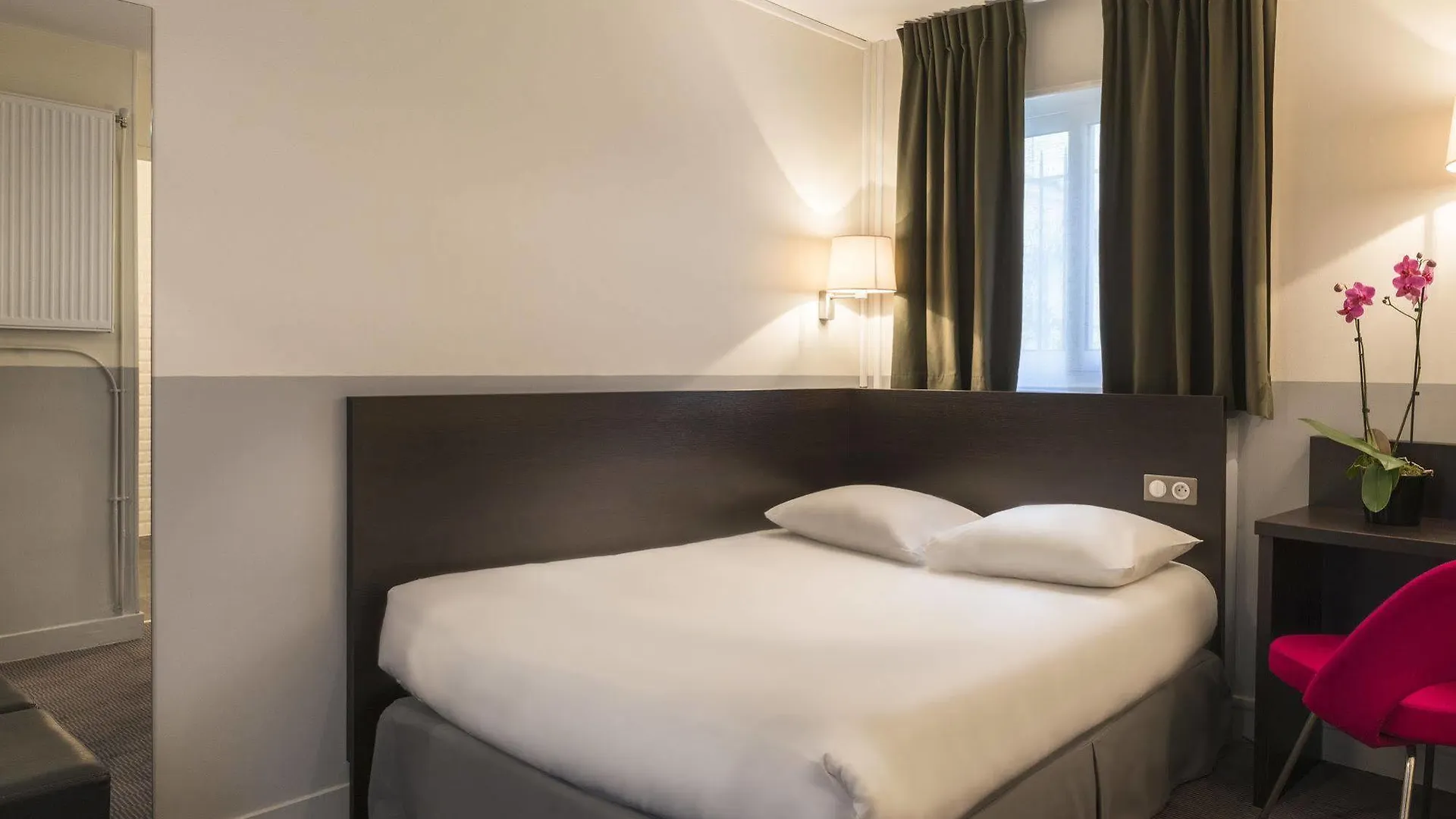 Hotel Des Ecrivains 3*