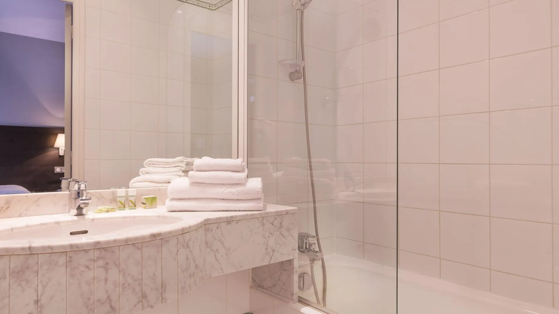 Hotel Des Ecrivains Paris